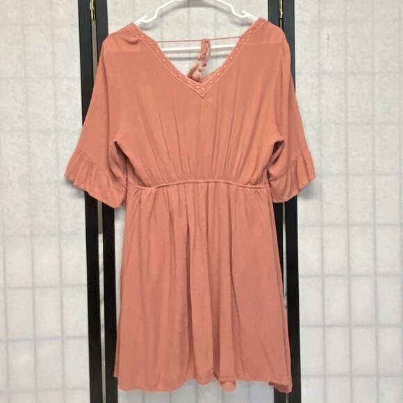 Maurices Ruffled 3/4 Sleeve V Neck Crochet Bodice Open Back Tie Crinkle Dress L - Picture 2 of 14
